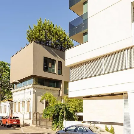 Apartment 4 - New Building & Parking *