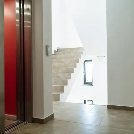 4 - New Building & Parking Bucharest