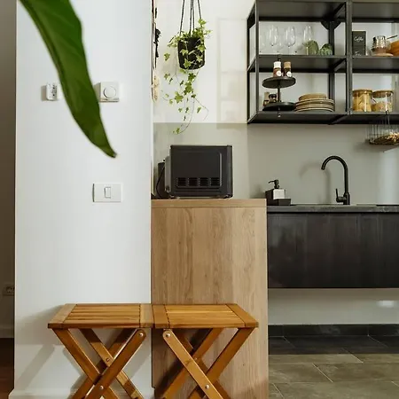 4 - New Building & Parking בוקרשט