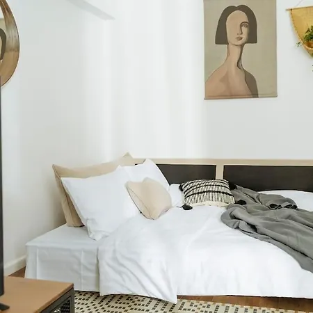 4 - New Building & Parking Апартаменты *