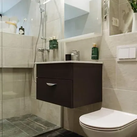 דירה 4 - New Building & Parking בוקרשט