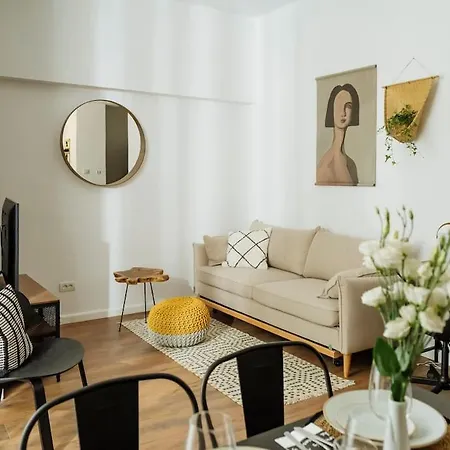 4 - New Building & Parking * Bükreş