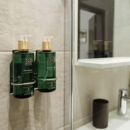 4 - New Building & Parking Апартаменты Бухарест