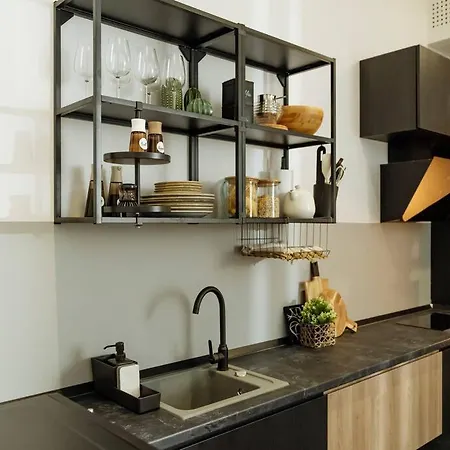 4 - New Building & Parking * בוקרשט