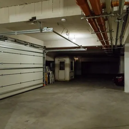 4 - New Building & Parking * Бухарест