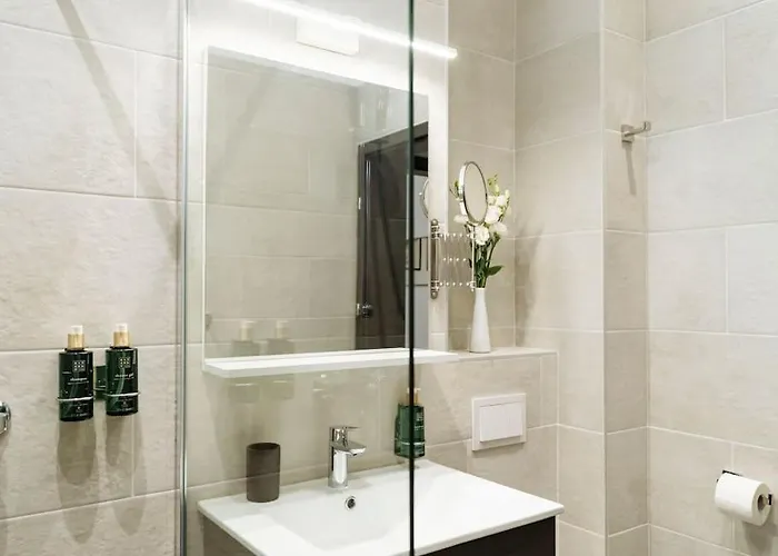 Апартаменти 4 - New Building & Parking