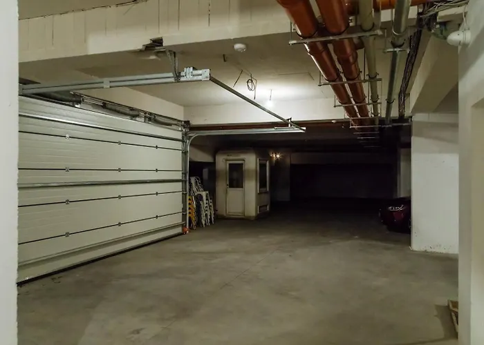 4 - New Building & Parking * Бухарест