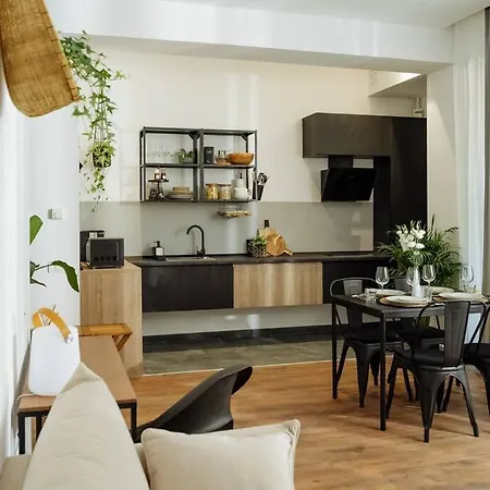 4 - New Building & Parking Bucarest