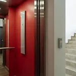 4 - New Building & Parking بوخارست