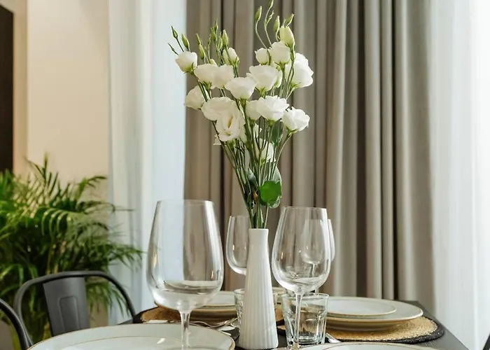 4 - New Building & Parking 부쿠레슈티