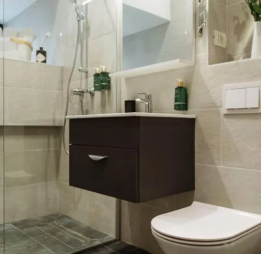 아파트 4 - New Building & Parking 부쿠레슈티